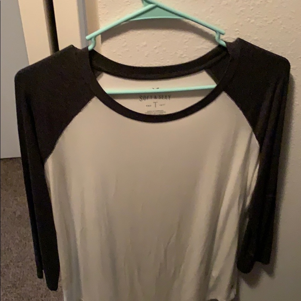 American Eagle Women’s 3/4 Length Baseball Tee